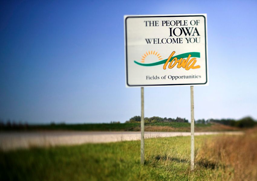 iowa-sign-with-grass-and-road